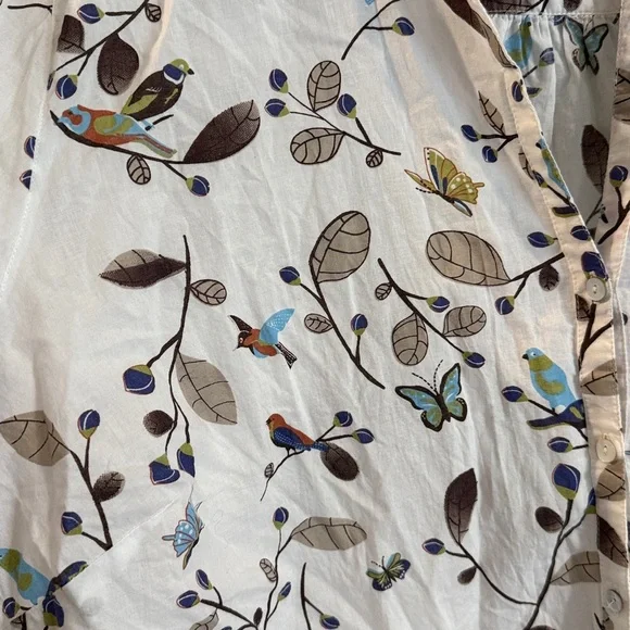 Preswick & Moore | Floral, Butterfly, Bird Button-Up Blouse - White and Blue - Picture 2 of 11